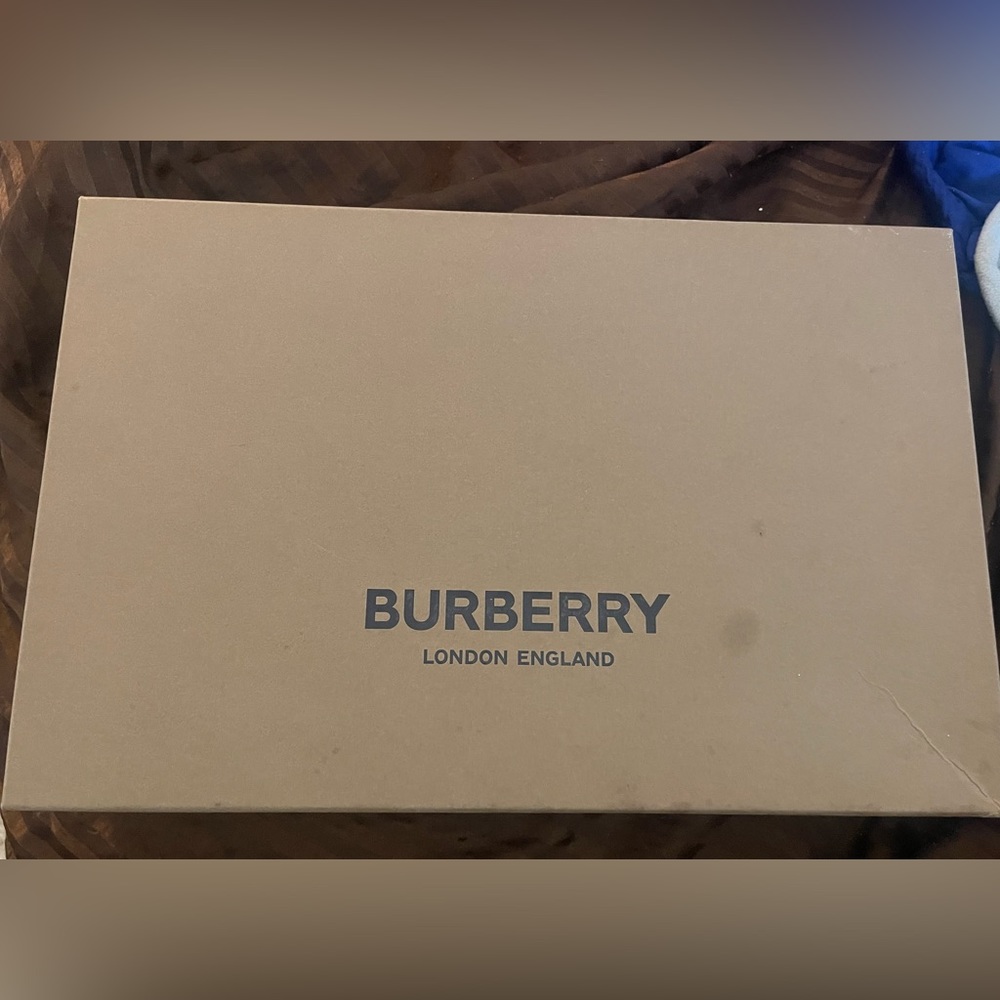 Burberry empty box